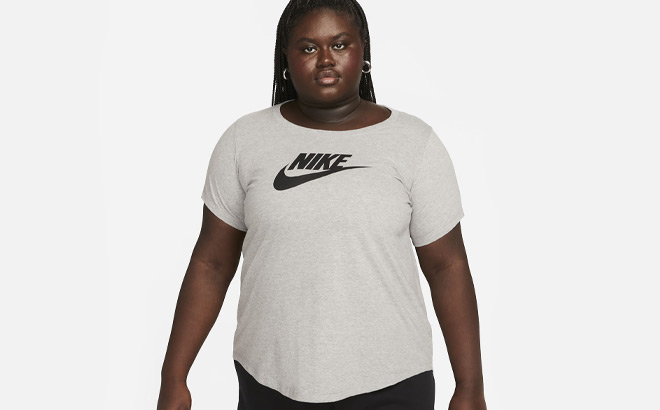 Nike Womens Sportswear Essentials T Shirt Plus Size