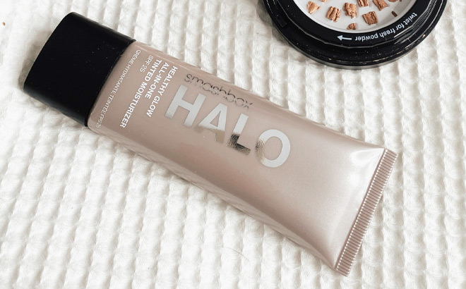 Smashbox Halo Healthy Glow All In One Tinted Moisturizer