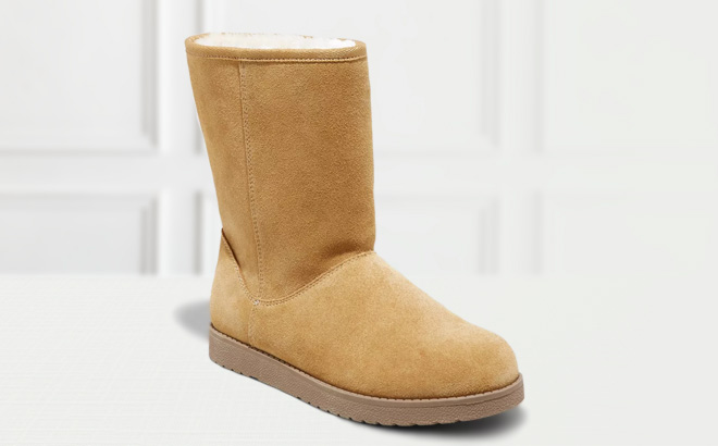 Universal Thread Womens Soph Shearling Style Boots in Tan Color