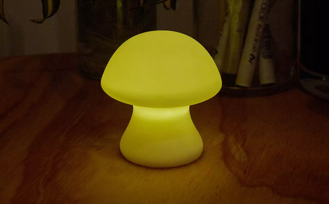 an Image of a Kikkerland Mushroom Light