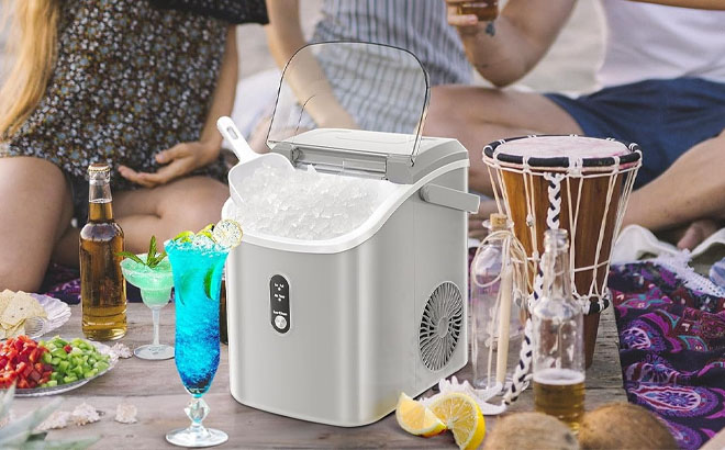 Antarctic Star Nugget Countertop Ice Maker with Drinks on the Side