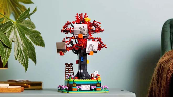 LEGO Family Tree Set