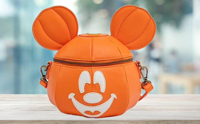 Loungefly Sac A Main Disney Crossbody Bag