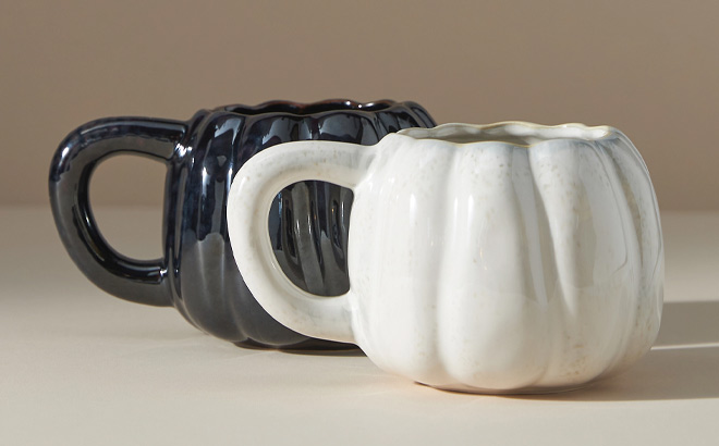 Pumpkin Shaped Mug in Black and White Color