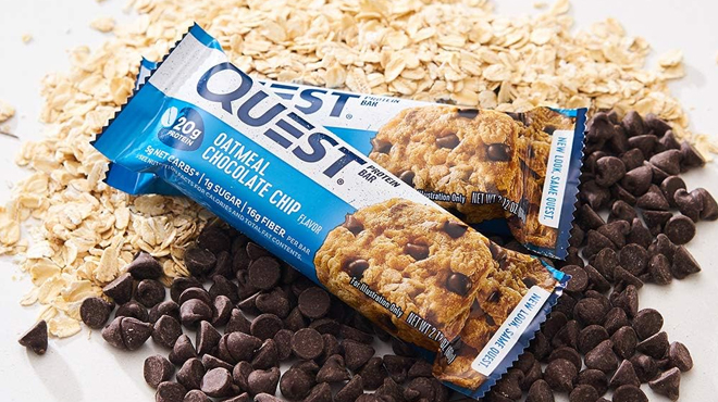 Quest Nutrition Oatmeal Chocolate Chip Protein Bar