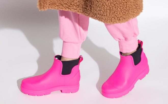 UGG Womens Droplet Rain Boots in Taffy Pink Color