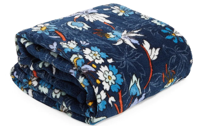 Vera Bradley Outlet Throw Blanket in Floral Bursts Pattern