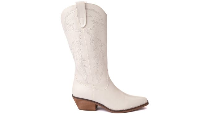 Womens Madden Girl Rangle Western Boots on White Background