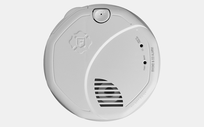 First Alert Powered Alarm SCO5CN Combination Smoke and Carbon Monoxide Detector