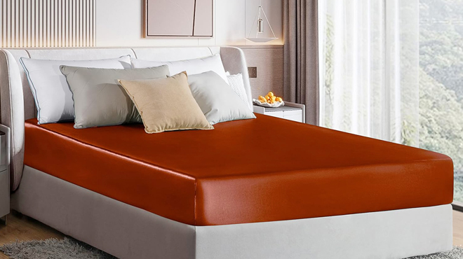 Milvowoc Full Satin Fitted Bed Sheet in Rust Orange