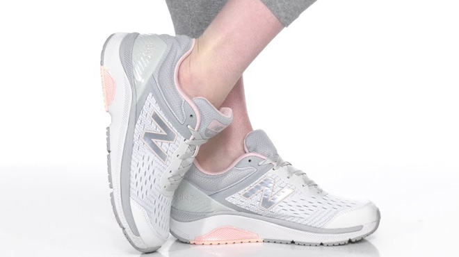 New Balance 847v4 Womens Shoes