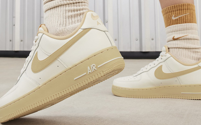 Nike Air Force 1 07 Womens Shoes