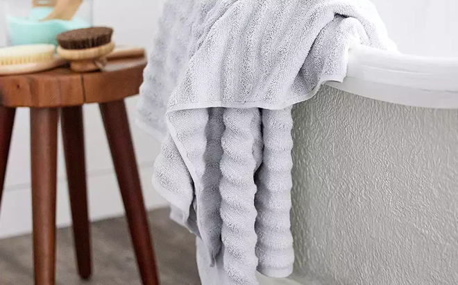 Sonoma Goods For Life Quick Dry Ribbed Bath Towel