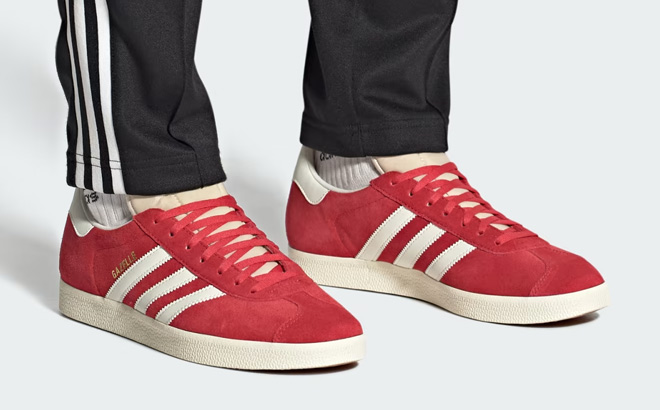 Adidas Mens Gazelle Casual Shoes Glory Red