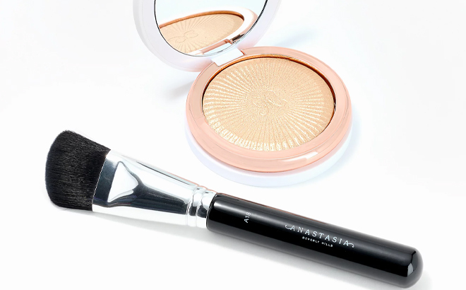 Anastasia Beverly Hills Glow Seeker Highlighter & Brush