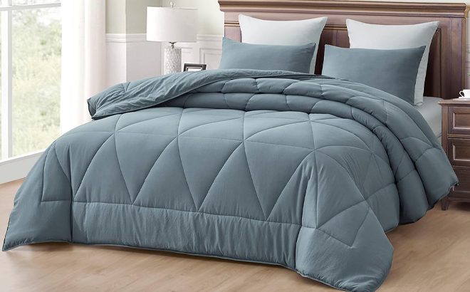Chezmoi Collection 3 Piece Queen Comforter Set in Dusty Blue
