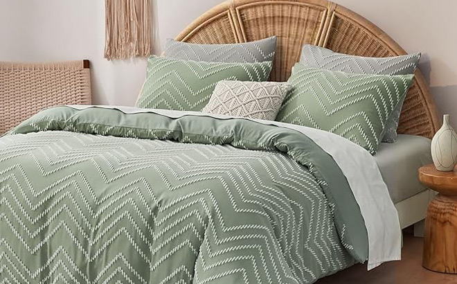 Comforter Set Queen at Amazon 3