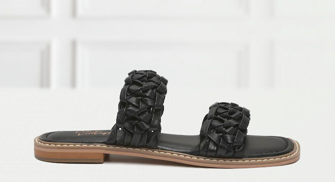 Crown Vintage Oleya Sandal on the Table