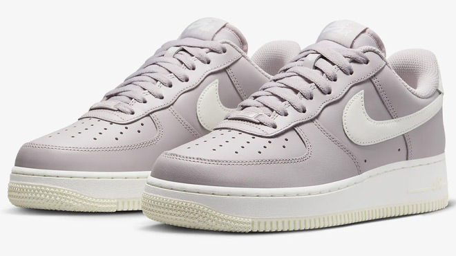 Nike Air Force 1 07 Womens Sneakers