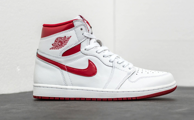 Nike Men's Air Jordan 1 Mid SE Sneaker