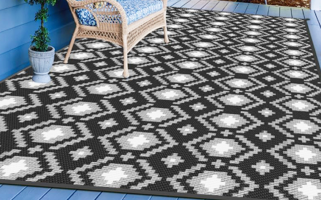 Romrol Outdoor Plastic Straw Rug