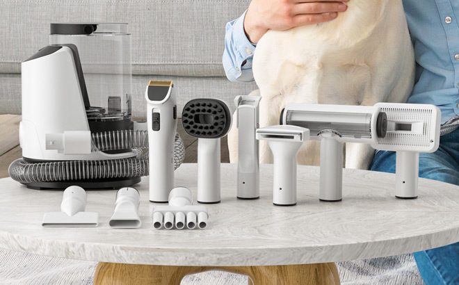 Snoywen Dog Grooming Vacuum on the Table