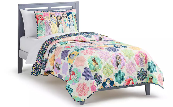 Disneys Princess Patch Quilt Set with Shams