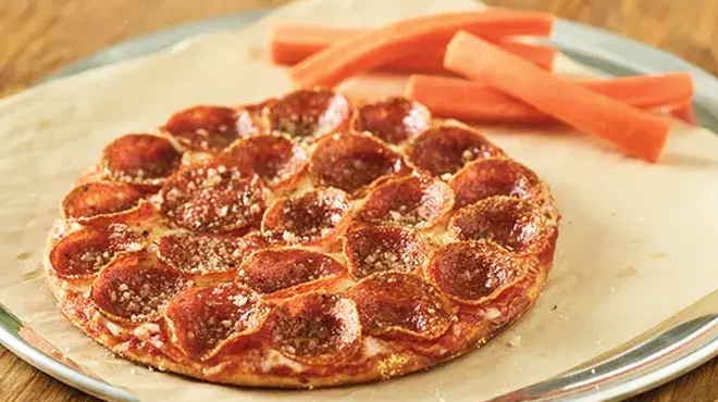 Donatos Pizza Kids Meal at Red Robin