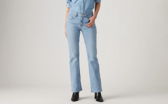 Levis Classic Bootcut Womens Jeans