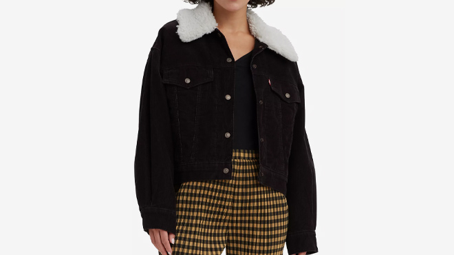 Levis Womens Sherpa Baby Baggy Trucker Jacket in black