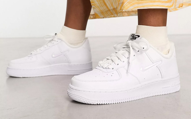 Nike Air Force 1 07 Shoes