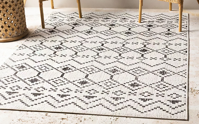 Union Rustic Hongming Geometric Rug