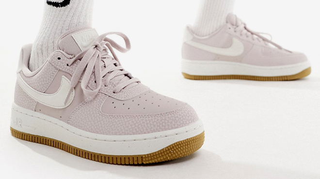 2 Nike Air Force 1 NN Sneakers