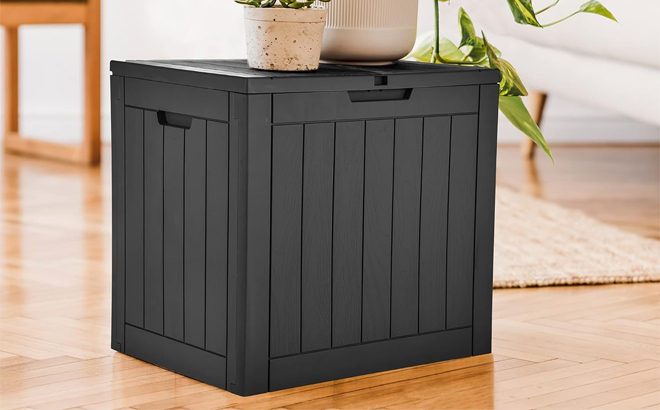 31 Gallon Outdoor Storage Deck Box