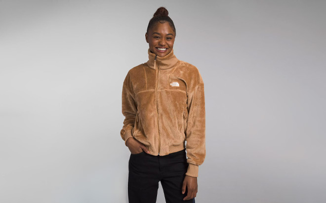 A Person Wearing The North Face Osito Lux Fleece