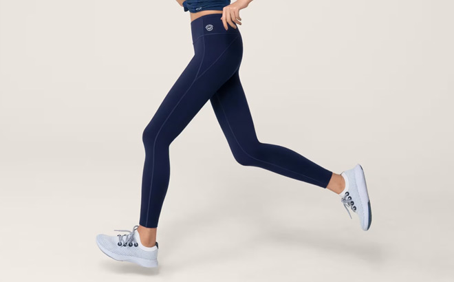 A Person in Allbirds Womens Leggings Running