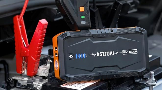 AstroAI S8 Car Battery Jump Starter