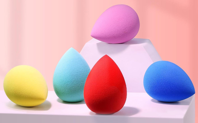 Beakey 5 Piece Makeup Sponge Set on a Product Display Stand