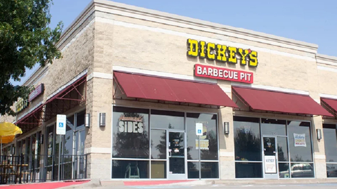 Dickeys Barbeque Pit Restaurant