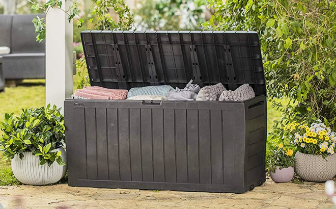 Keter 71 Gallon Deck Box