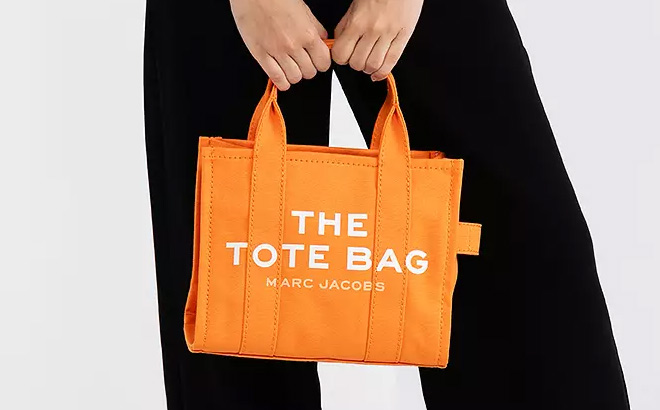 Marc Jacobs The Small Tote Bag in Tangerine