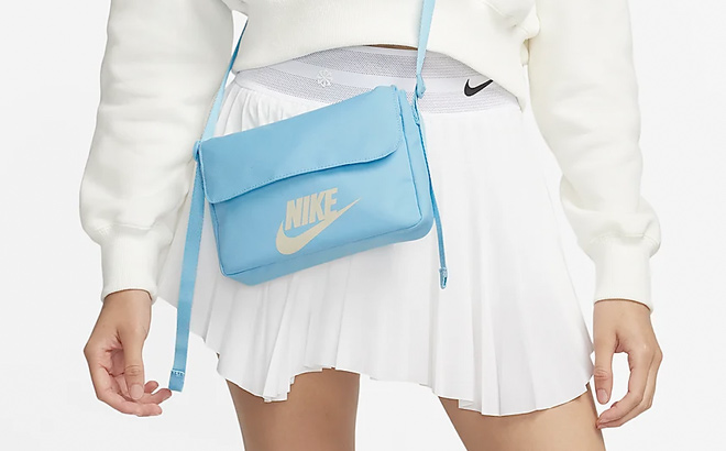 Nike Sportswear Womens Futura 365 Crossbody Bag 3L