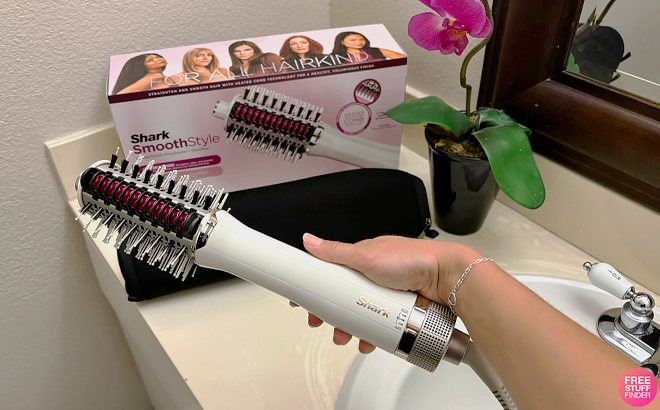 Shark SmoothStyle Heated Comb Blow Dryer Brush