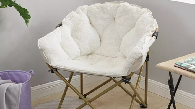 2 Aeropostale Faux Fur Folding Club Chair