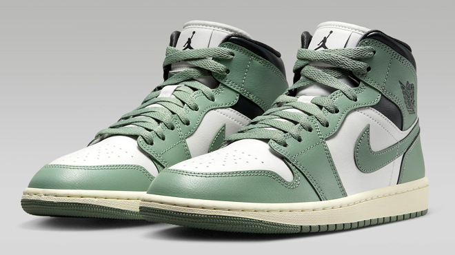 6 Nike Air Jordan 1 Mid Shoes