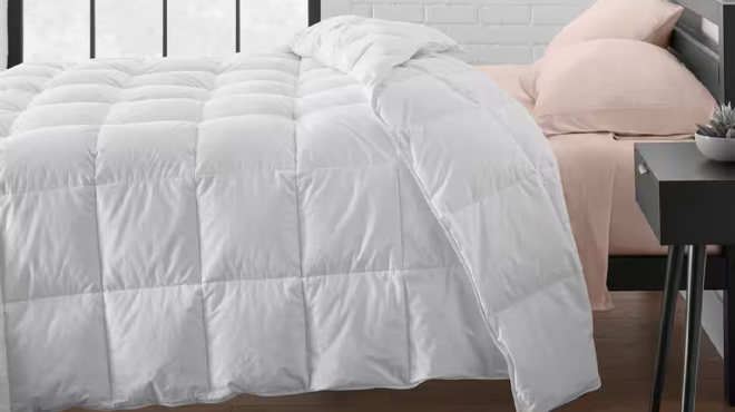 7 Stylewell All Season White Down Feather Blend Comforter