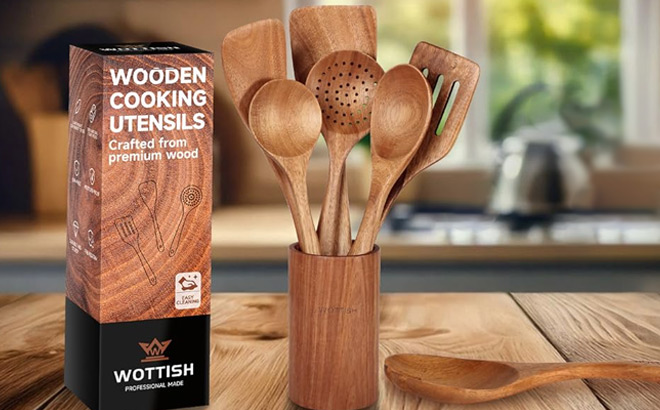 8 Piece Wooden Kitchen Utensil Set on the Table