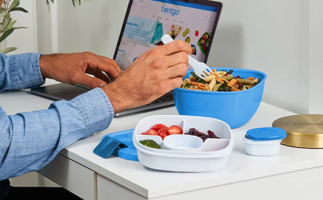 Bentgo Salad Bowl Stackable Lunch Container in Blue