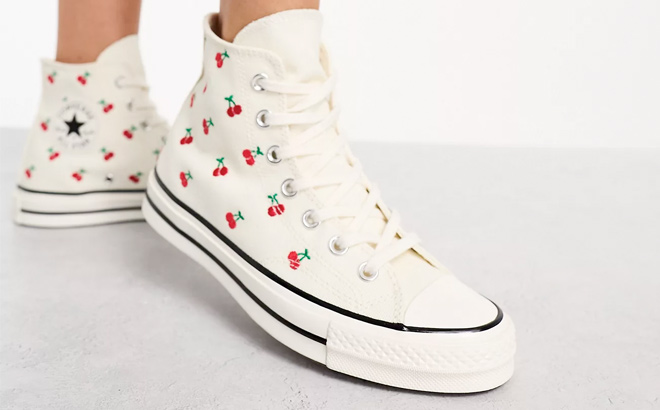 Converse Chuck 70 sneakers with cherry embroidery in cream