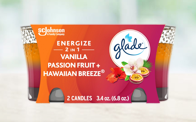 Glade 2 Count Candle in Hawaiian Breeze Vanilla Passion Fruit Scent